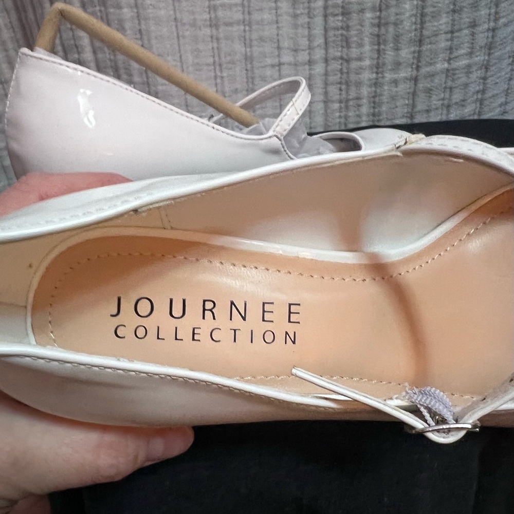 Journee Collection White Okenna Low Heel Square Toe Pumps - Picture 8 of 8